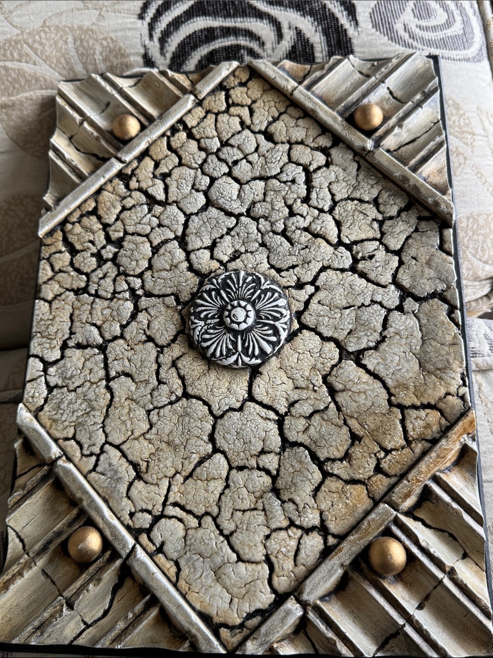 Textured Crackle Wall Plaque in Beige and Gold - Decorative Accent